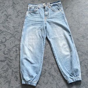 Frame lounge chill denim jogger. Size 25